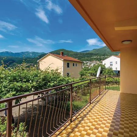 3 Bedroom Cozy In Appartamento