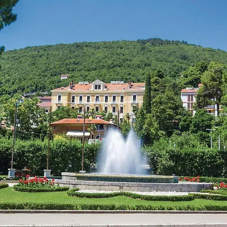 In With Wifi شقة *