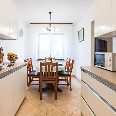Apartment Amazing In With Kitchen