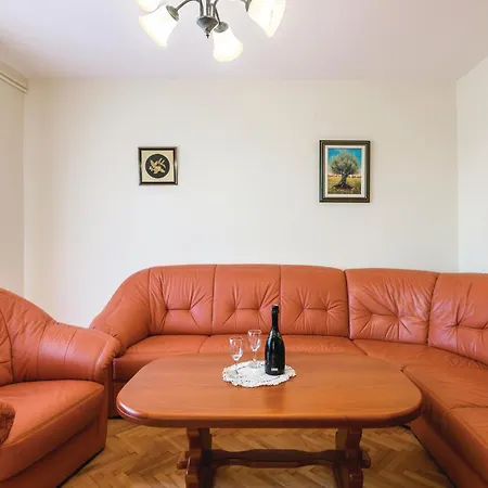 Apartment Amazing In With Kitchen Veprinac